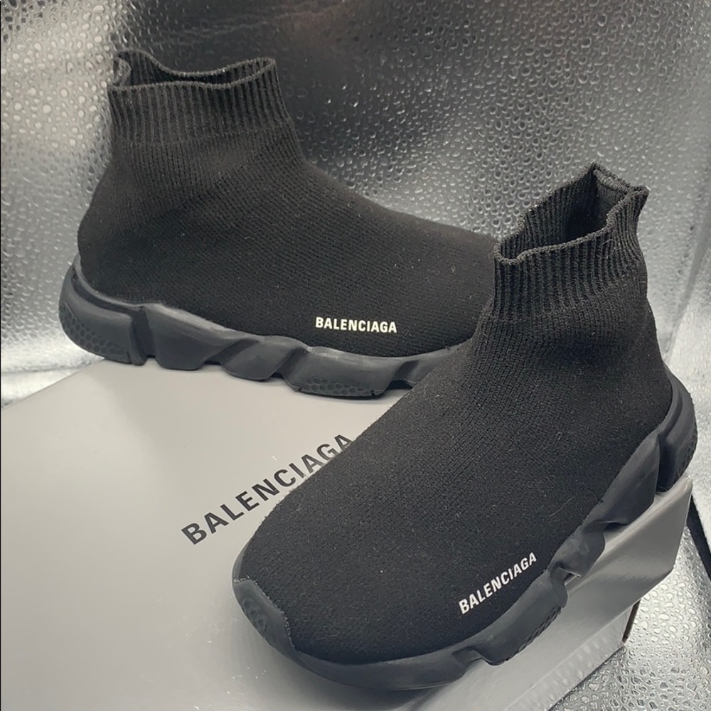 Balenciaga toddler shoes fits size 8-9
